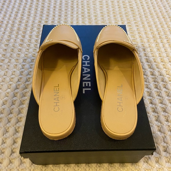 Chanel Lambskin Beige Mules - Picture 3 of 4